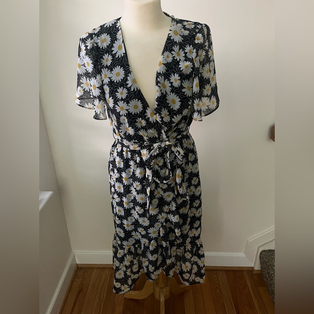 Rewind Women’s Black Daisy Dress Sz Medium